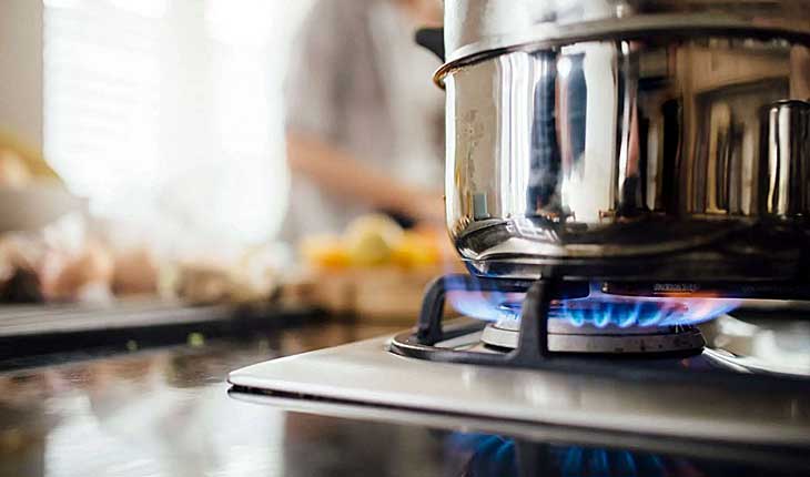 Best Non Stick Cookware for Gas Stove 2023: Reviews + Buying Guide